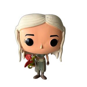 Funko Daenerys Targaryen With Baby Dragon #03 - Toys & Collectibles